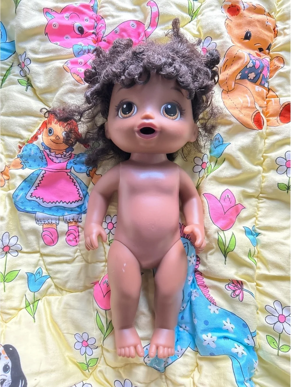 Hasbro baby alive  2017 Brown Curly Hair Baby Doll 12 Inch